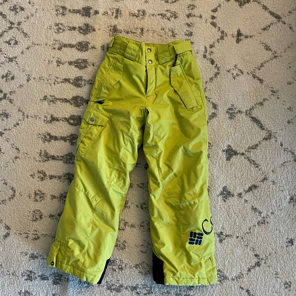 Columbia ski/ snow pants. Preowned but still in great condition. Girl. Size 8.